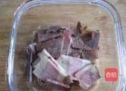 腊肉豆角焖饭的做法图解2