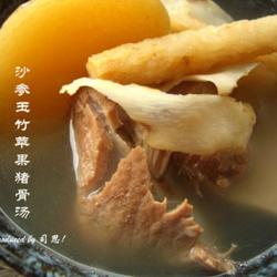 沙参玉竹苹果猪骨汤的做法[图]