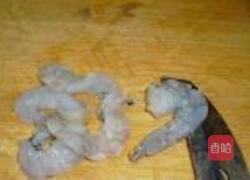 香椿煎虾饼的做法图解2