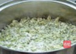 蒸槐花的做法图解6