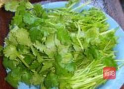 香菜肉馅大包子的做法图解5