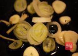 土豆丁肉末炒疙瘩的做法图解1