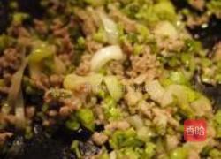 土豆丁肉末炒疙瘩的做法图解3