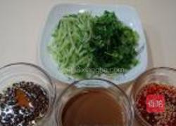 热拌麻酱面的做法图解3