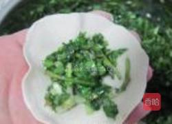 荠菜素饺子的做法图解6