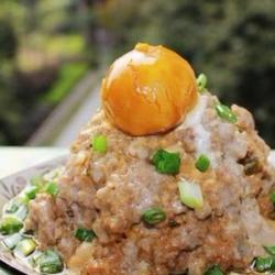 金珠银山之咸蛋蒸肉的做法[图]