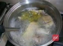 鲜美咸鸡粥的做法图解3
