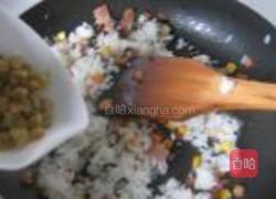 榨菜蛋炒饭的做法图解6