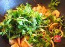 虾仁秋葵炒乌冬的做法图解11