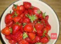 自制草莓酱的做法图解1