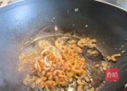 鸡蛋虾米生菜炒饭的做法图解4