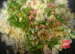 混搭炒饭的做法图解5