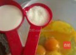 戚风蛋糕的做法图解4