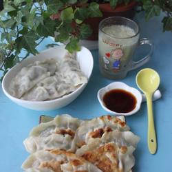 芹菜鲜肉水饺的做法[图]