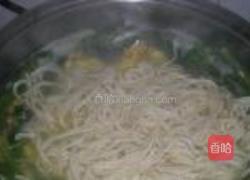 菠菜鸡蛋面的做法图解11