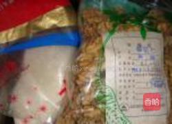 挂霜核桃的做法图解1