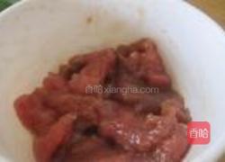 生菜牛肉芥麦面的做法图解1