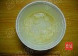 百合蛋黄粥的做法图解2