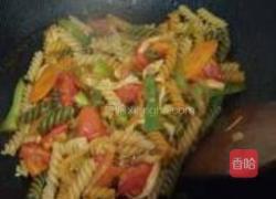 茄酱鸡丝螺丝意面的做法图解17