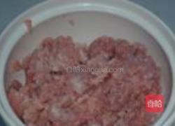 翡翠榨菜鲜肉饺的做法图解1