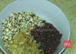 薏米红豆浓浆的做法图解1