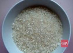 山药香菇瘦肉饭的做法图解1