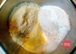 烤玉米面橄榄馅饼的做法图解1