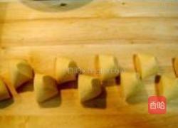 烤玉米面橄榄馅饼的做法图解5