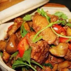 栗子鸡煲的做法[图]