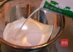 轻乳酪生日蛋糕的做法图解2