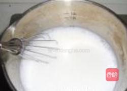 哈蜜瓜冰淇淋的做法图解2