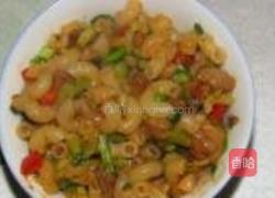 芹菜红椒炒面的做法图解7