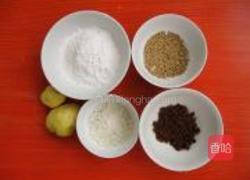 蛋香土豆糕的做法图解1