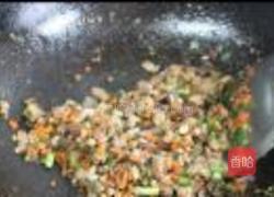 腊肉香葱烧卖的做法图解4