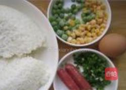 酱油炒饭的做法图解1