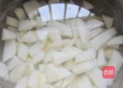 牛奶雪梨白果汤的做法图解4