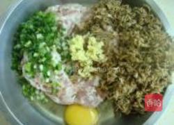 槐花肉包的做法图解2