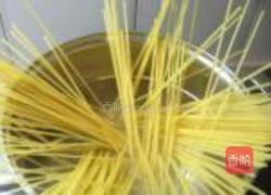 黑椒牛肉意酱面的做法图解11