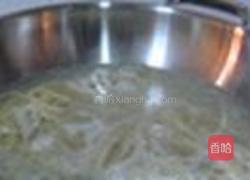 胡椒番茄培根意面的做法图解1