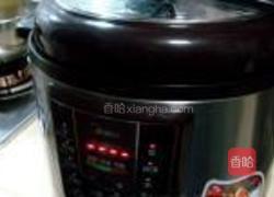 蜜枣玉米面发糕的做法图解5