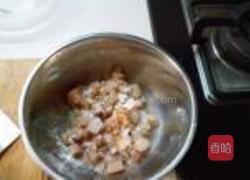 咖喱鸡肉宽意面的做法图解1