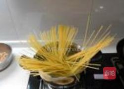 咖喱鸡肉宽意面的做法图解3