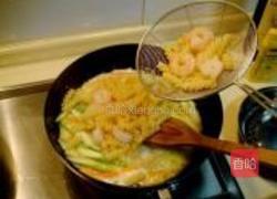 绿酱虾球螺丝面的做法图解13