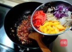 鱼香炒薯仔面的做法图解12