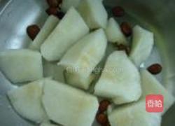 南北杏炖雪梨的做法图解2