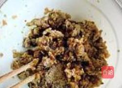 荠菜猪肉水饺的做法图解4