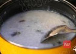 皮蛋瘦肉粥的做法图解4
