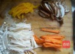 肉末炸酱面的做法图解2