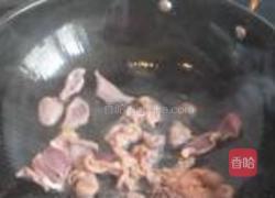 洋葱鸡胗意面的做法图解3