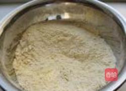 奶香玉米发糕的做法图解1